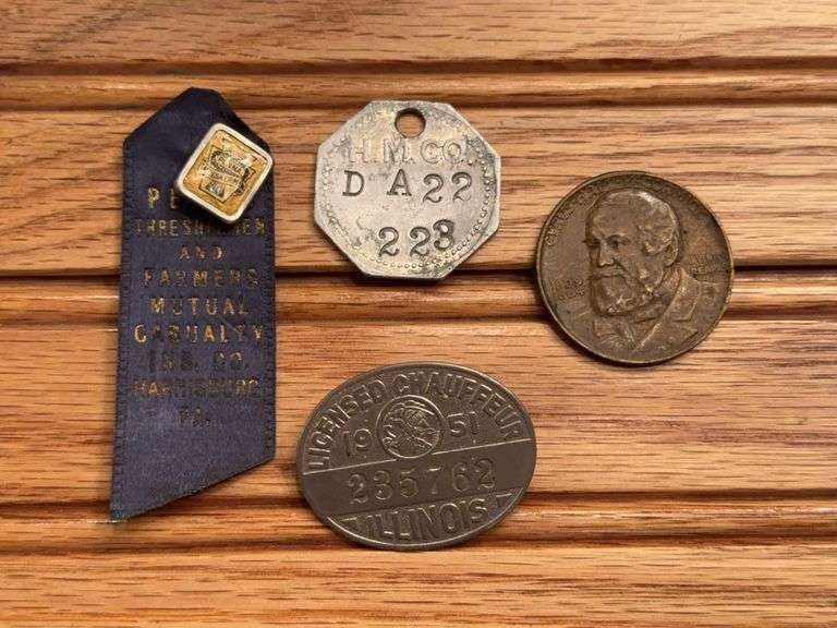 (4) Ribbon, Coin, Tag, Chauffeur Licenses image