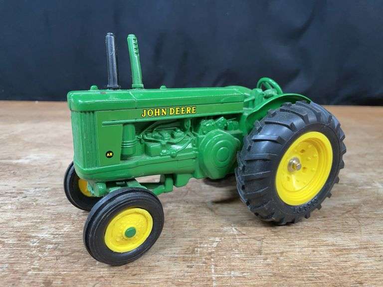 1/16 John Deere AR Ertl image