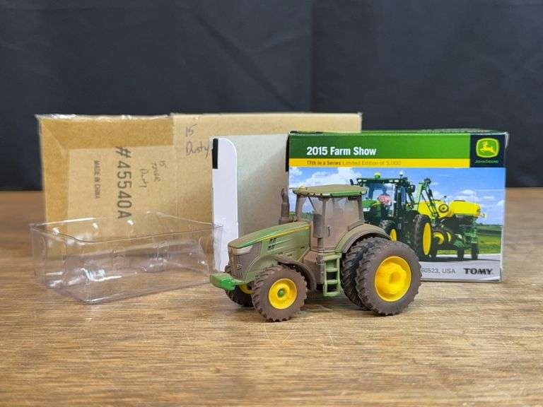 1/64 John Deere 7290R Muddy Farm Show NIB Ertl image