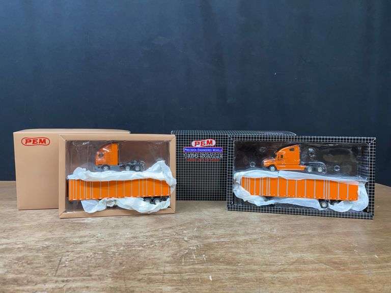 (2) 1/64 Schneider National Semis NIB PEM image