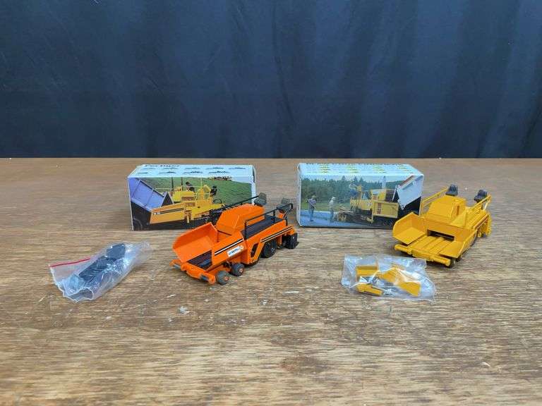 (2) 1/50 Wibau + Blaw-Knox Pavers NIB NZG image