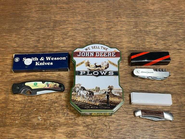 (4) John Deere Pocket Knives NIB image