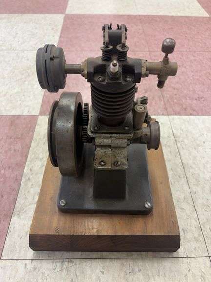 Scale Model Engine image