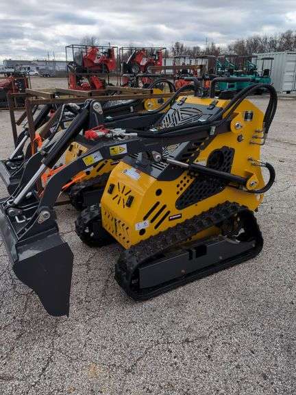 SDLL60 Crawler w/ Bucket image