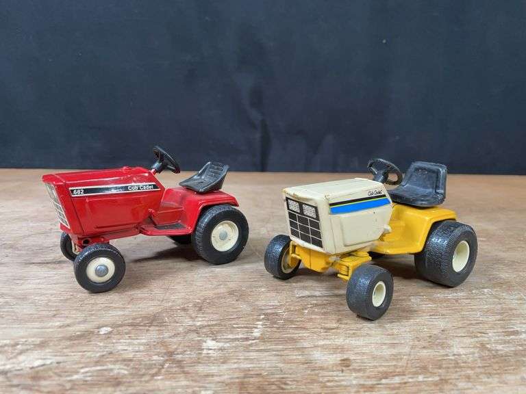 (2) 1/16 IH Cub Cadet L&G Tractors Ertl image