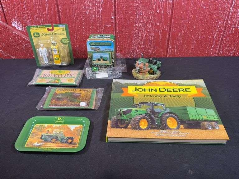 (7) John Deere Lot image
