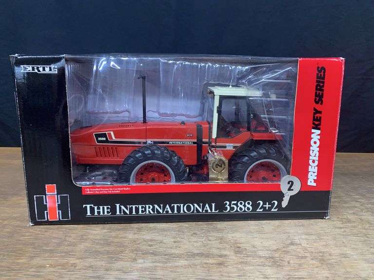 1/16 IH 3588 Precision Key NIB Ertl image