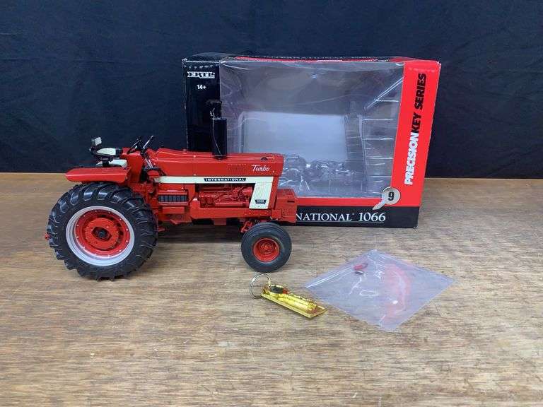 1/16 IH 1066 Precision Key Ertl image