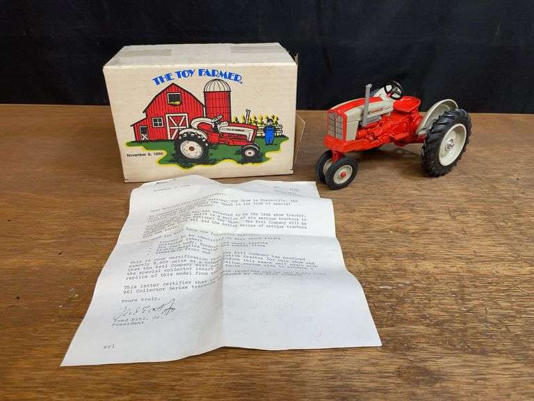 1/16 Ford 961 1986 NFTS NIB Ertl image