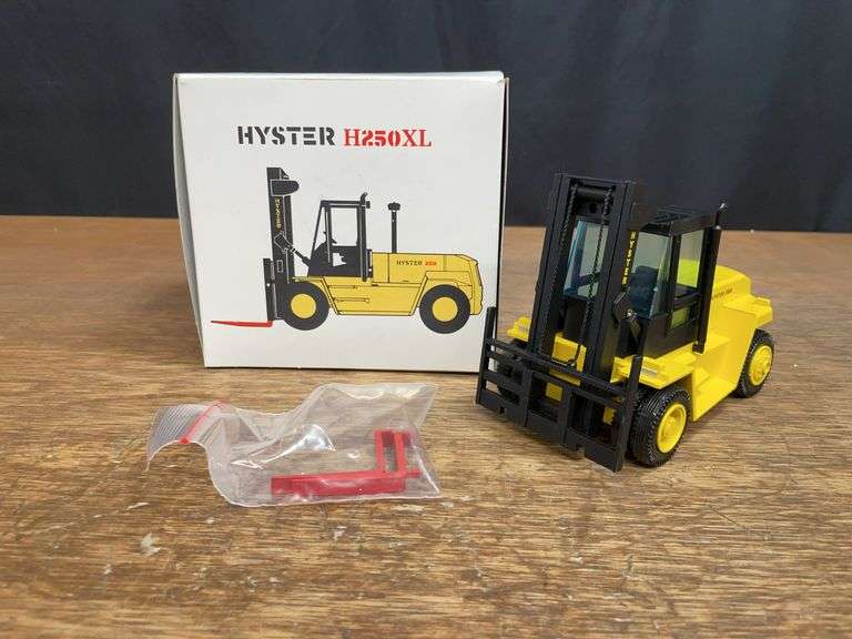 1/30 Hyster H250XL Forklift NIB NZG image