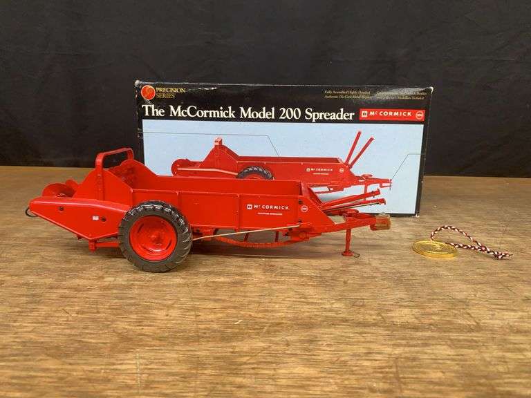 1/16 McCormick 200 Spreader Precision Ertl image