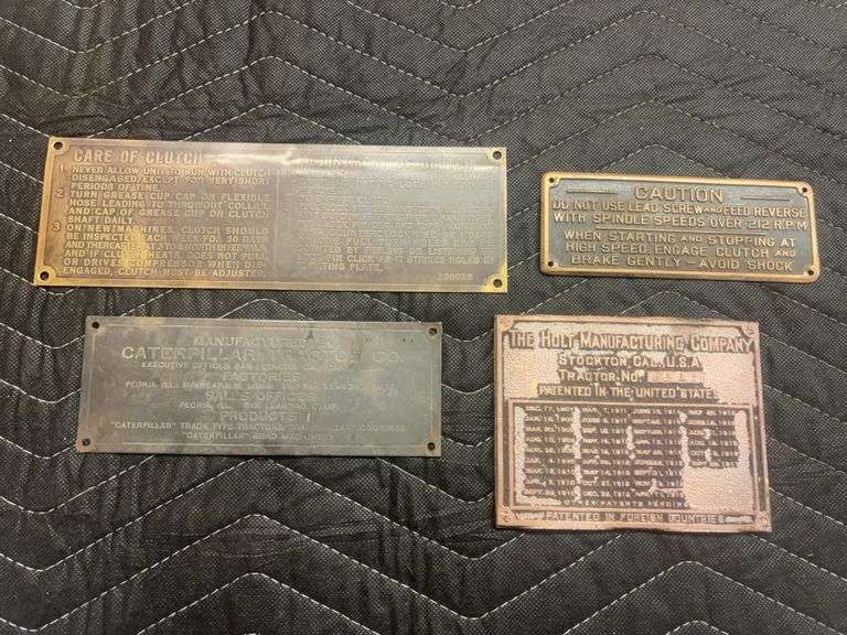 (4) Caterpillar and Holt Plates image