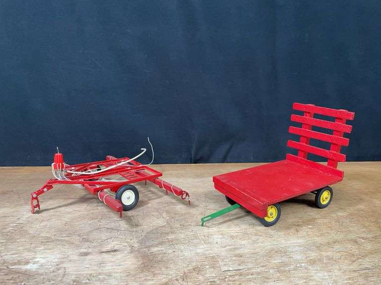 (2) 1/16 Applicator + Hay Wagon Custom image