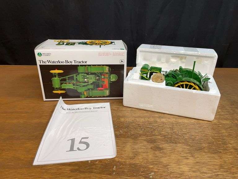 1/16 John Deere Waterloo Boy Precision NIB Ertl image