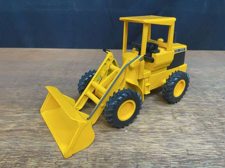 1/16 John Deere Wheel Loader Ertl image