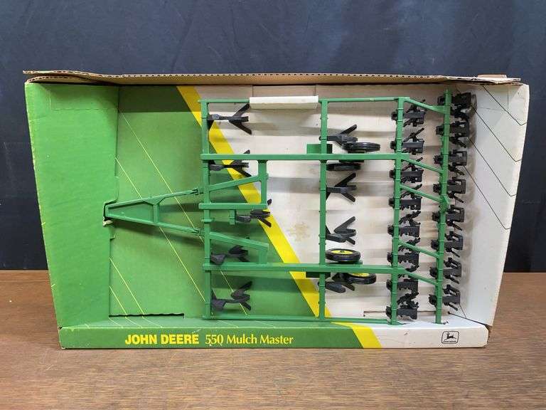 1/16 John Deere 550 Mulch Master NIB Ertl image
