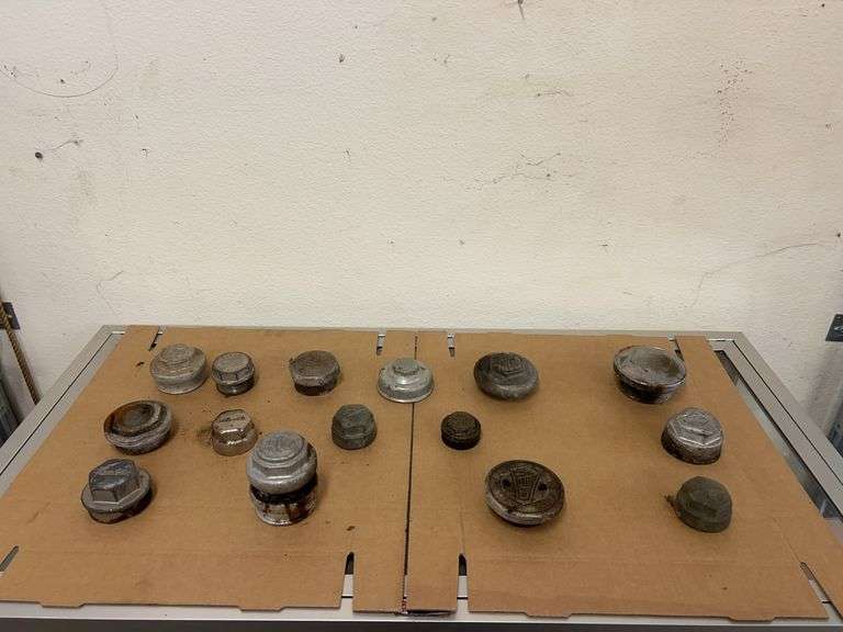 (15) Wheel Caps image