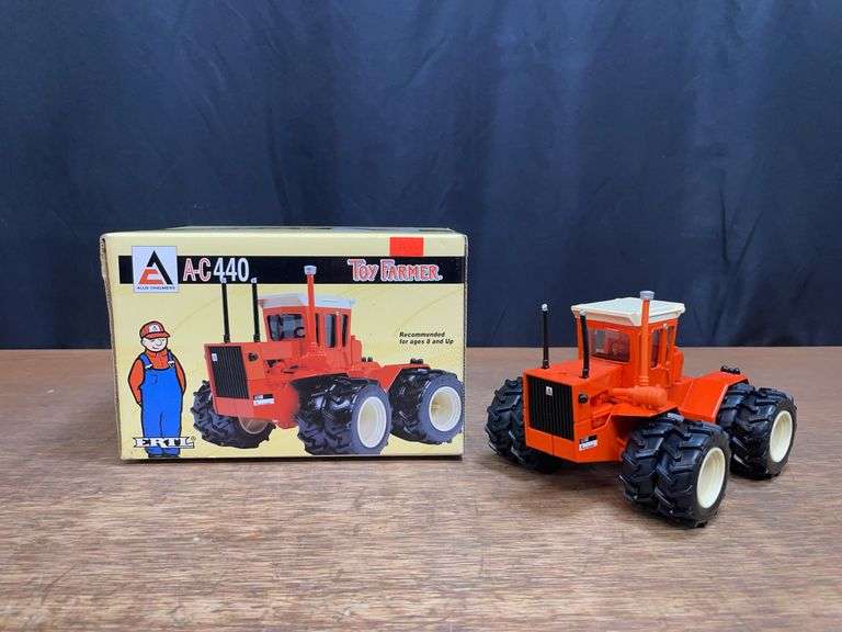 1/32 AC 440 NIB Ertl image