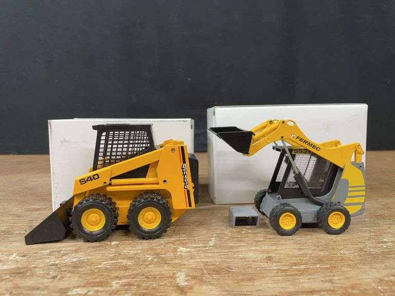 (2) 1/25 Fermec 553V + Benford S40 Skid Steers NIB image