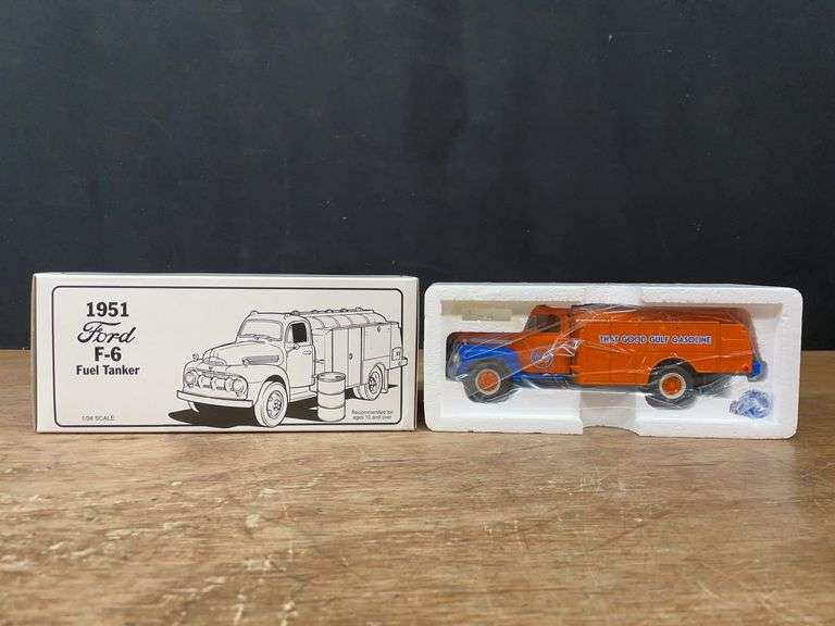 1/34 Gulf Ford Tanker Truck NIB 1st Gear image