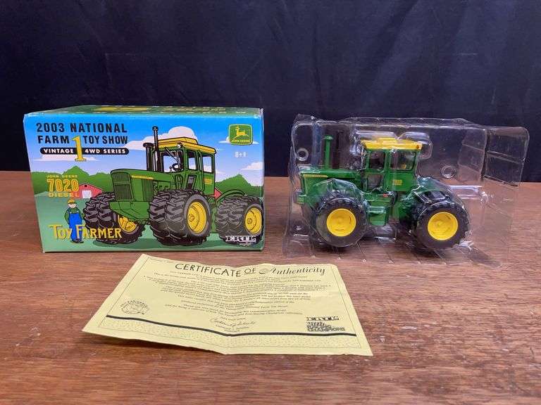 1/32 John Deere 7020 2003 NFTS NIB Ertl image