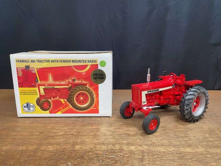 1/16 Farmall 8060 NAFB NIB SM image
