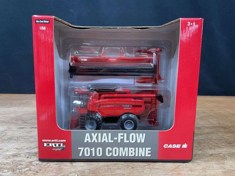 1/64 Case-IH 7010 Combine NIB Ertl image