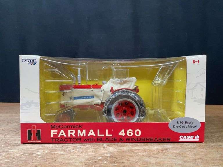 1/16 Farmall 460 w/Blade NIB Ertl image