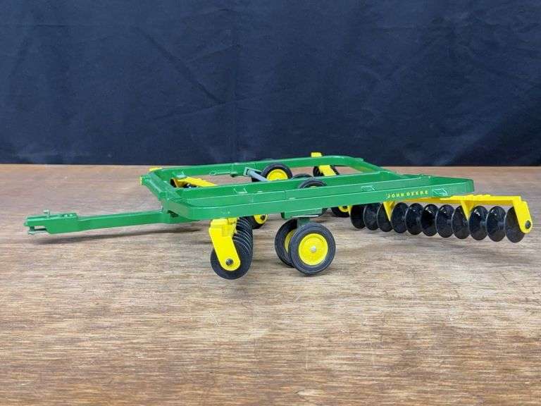 1/16 John Deere 220 Flex Disk Ertl image