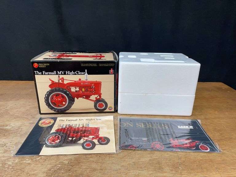 1/16 Farmall MV High Clear Precision NIB Ertl image