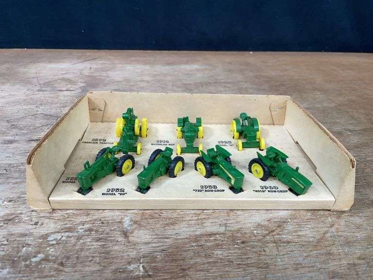 1/64 John Deere Tractor Historical Set NIB Ertl image