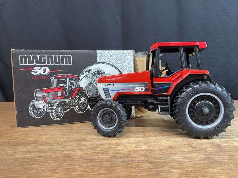 1/16 Case-IH Magnum 7250 Mark 50 1994 Farm Show NIB Ertl image