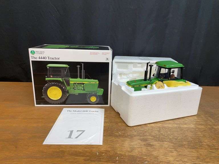 1/16 John Deere 4440 Precision NIB Ertl image