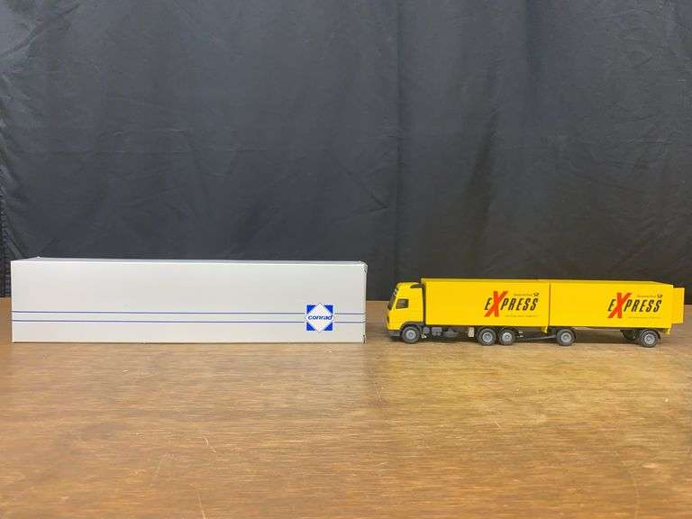 1/50 Deutsche Post Express Truck + Trailer NIB Conrad image