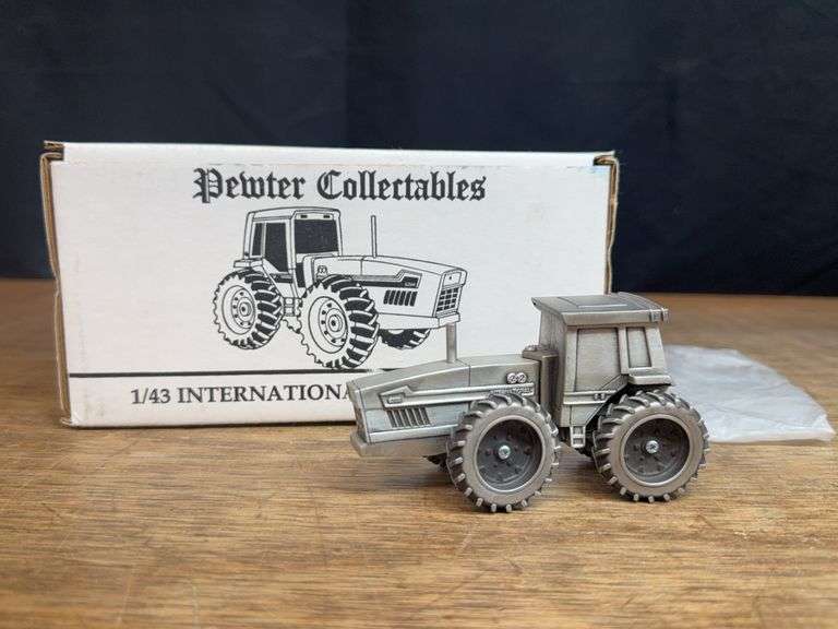 1/43 IH 6388 Pewter NIB SC image