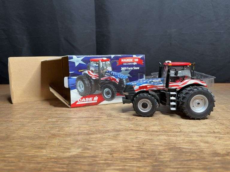 1/32 Case-IH Magnum 180 Stars & Stripes 2009 Farm Show NIB Ertl image