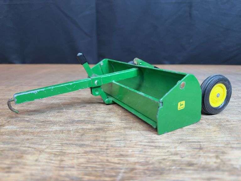 1/16 John Deere Carry Scraper Ertl image