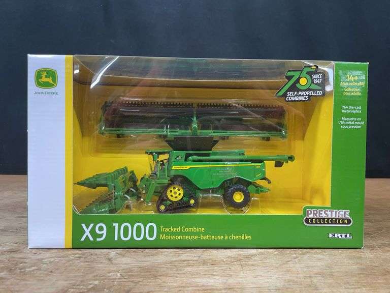 1/64 John Deere X9 1000 Combine Prestige NIB Ertl image