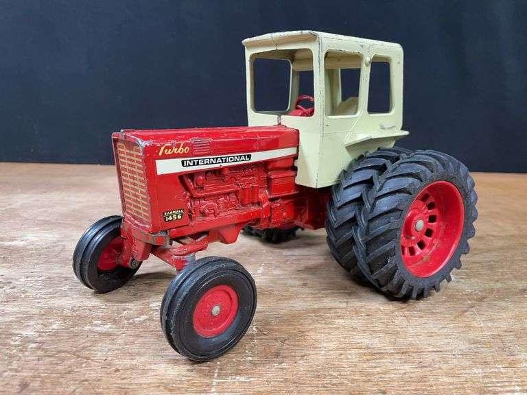 1/16 IH 1456 Ertl image