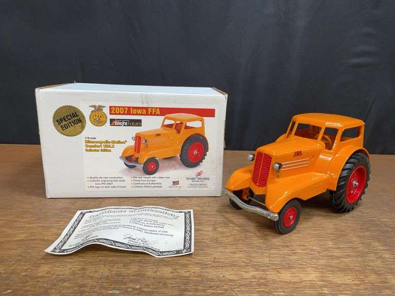 1/16 MM UDLX 2007 Iowa FFA NIB SM image