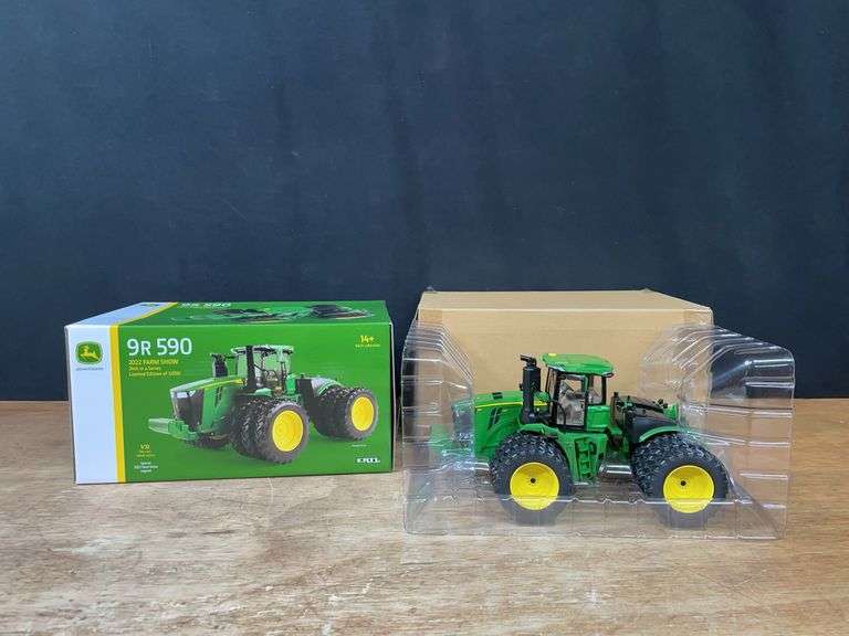1/32 John Deere 9R 590 2022 Farm Show NIB Ertl image