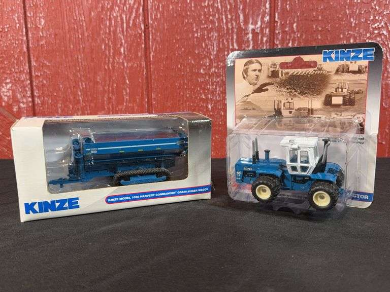 (2) 1/64 Kinze 640 + Grain Cart NIB SC image