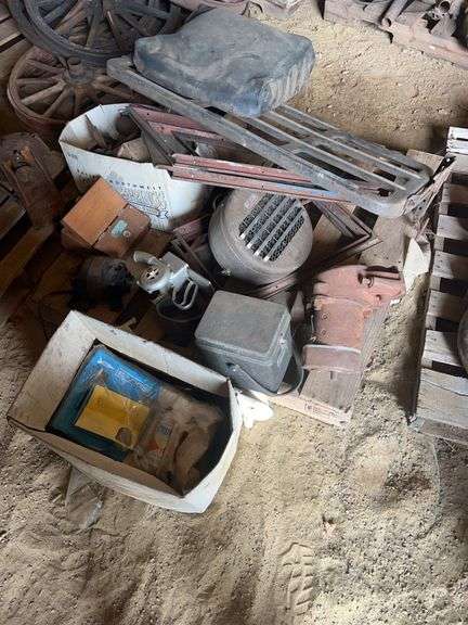 Pallet Of Miscellaneous Parts image