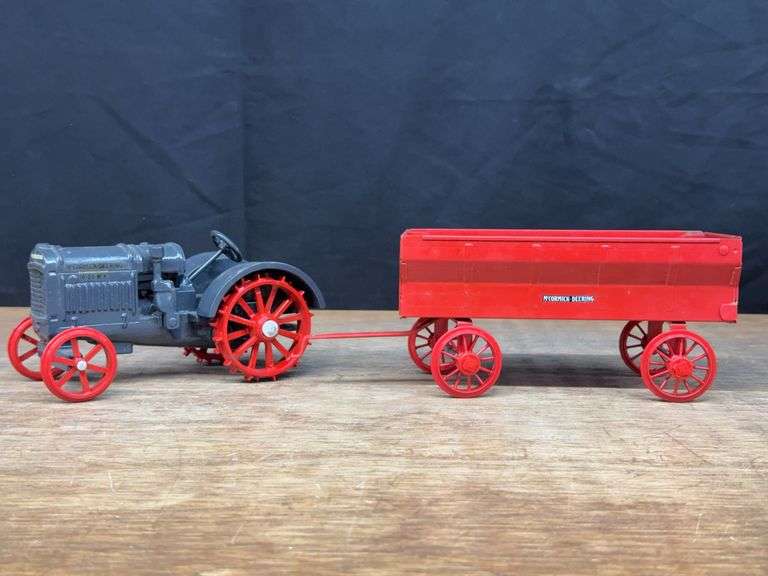 (2) 1/16 McCormick-Deering 10-20 + Wagon image