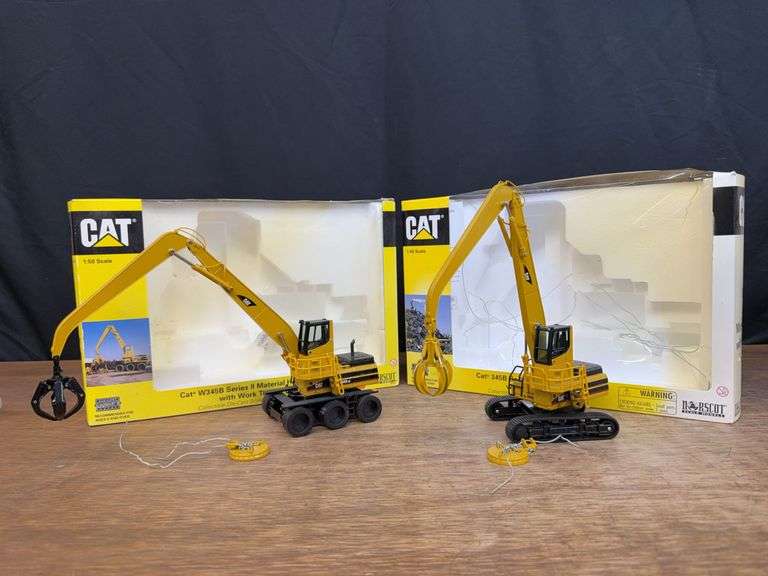 (2) 1/50 Caterpillar 345B + W345B Material Handlers NIB Norscot image