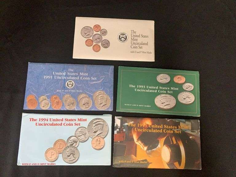U.S Mint Uncirculated Coin Sets image