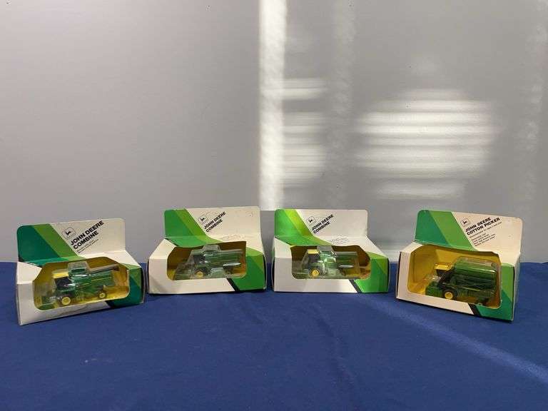 (4) 1/80 John Deere Combines + Cotton Picker NIB Ertl image