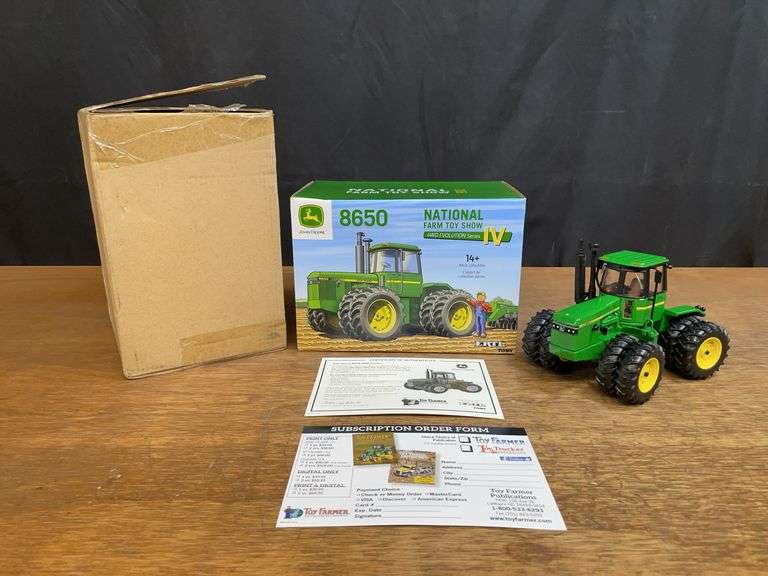 1/32 John Deere 8650 2016 NFTS NIB Ertl image