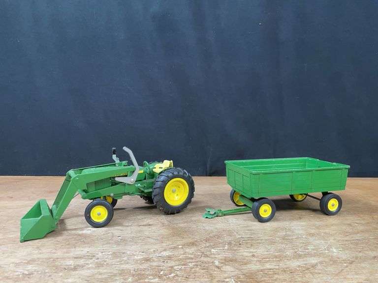 (2) 1/16 John Deere 2030 w/Loader + Wagon Ertl image