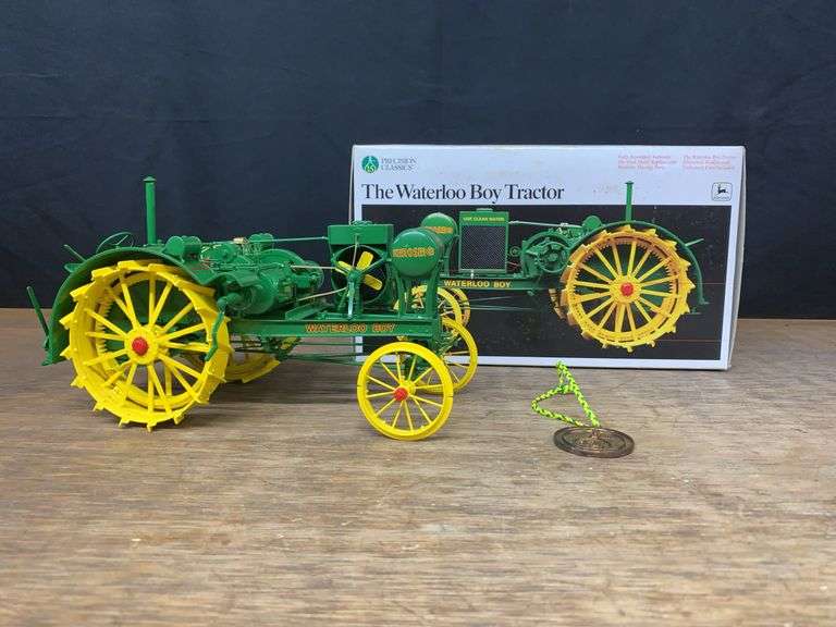 1/16 John Deere Waterloo Boy Precision Ertl image